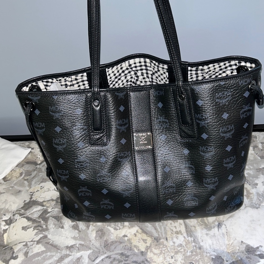 MCM TOTE